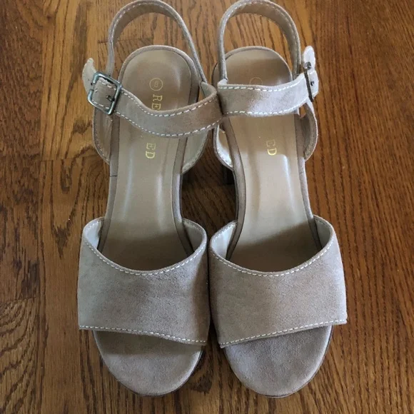 Platform Block Heels - Picture 3 of 4